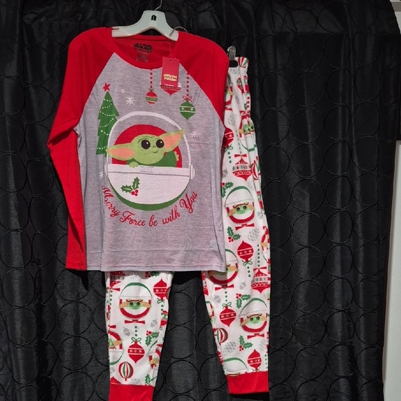 Star Wars  Pajamas - Red and White - Picture 1 of 7